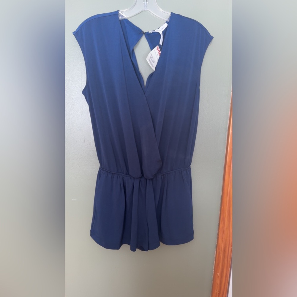 Elegant Navy Blue Sleeveless Romper